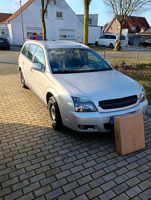 Gebraucht 2004 Opel Vectra Kombi | 2.400 € (Teuer) - Bild 1/4