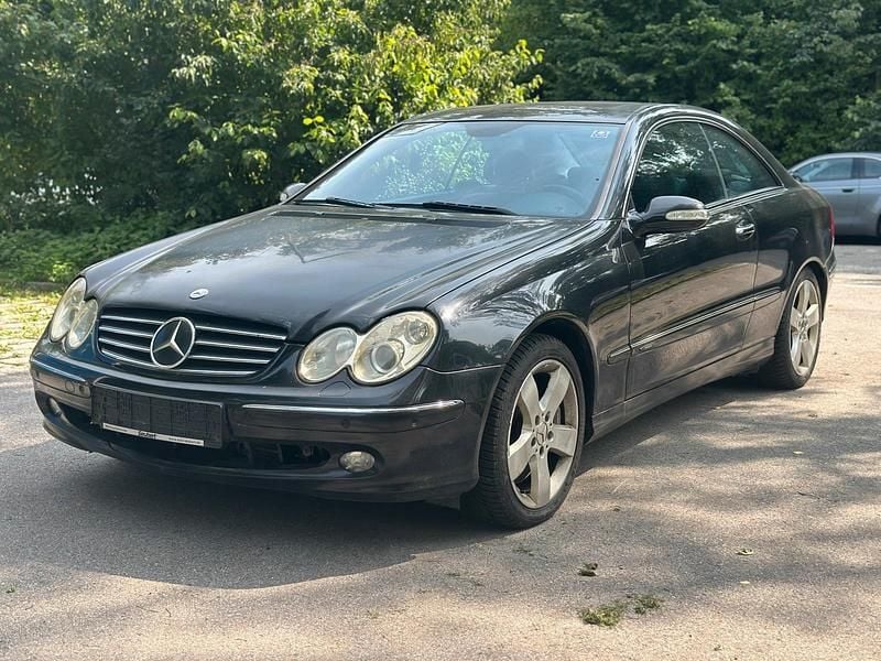 Schwarz Gebraucht 2004 Mercedes CLK500 Coupé | 3.380 € - Bild 1/4