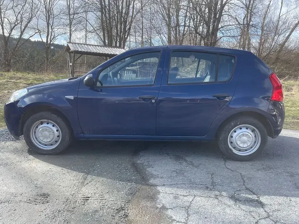 Gebraucht Dacia Sandero 75 PS (55 kW) 2009 Blau Limousine