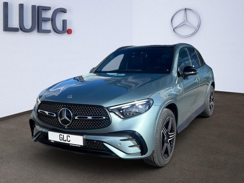 Metalliclack verdesilber Gebraucht 2025 Mercedes GLC220 Advanced SUV | 61.540 € (Superpreis) - Bild 1/4