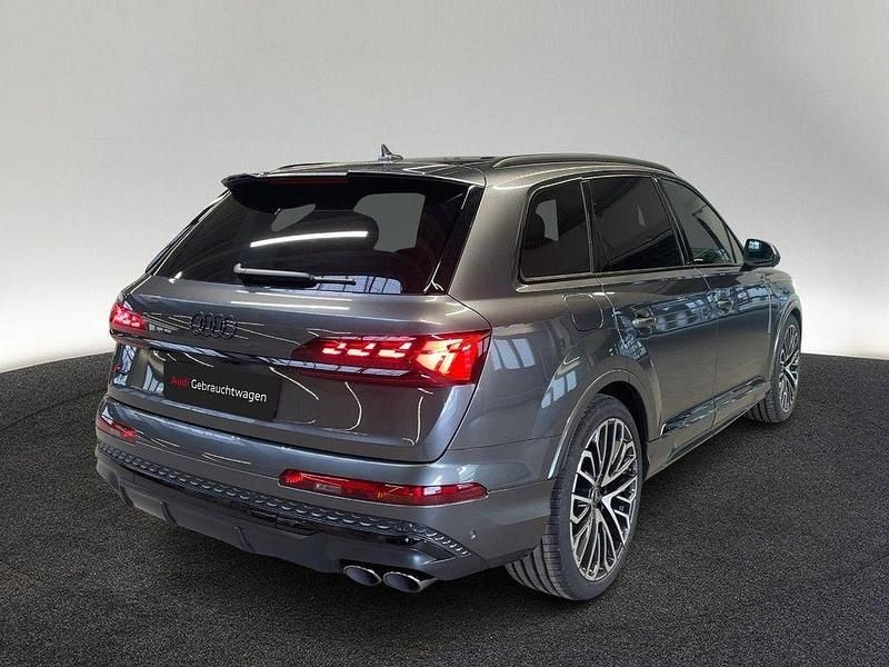 Gebraucht Audi SQ7 Ambiente 507 PS (372 kW) 2024 Daytonagrau perleffekt SUV
