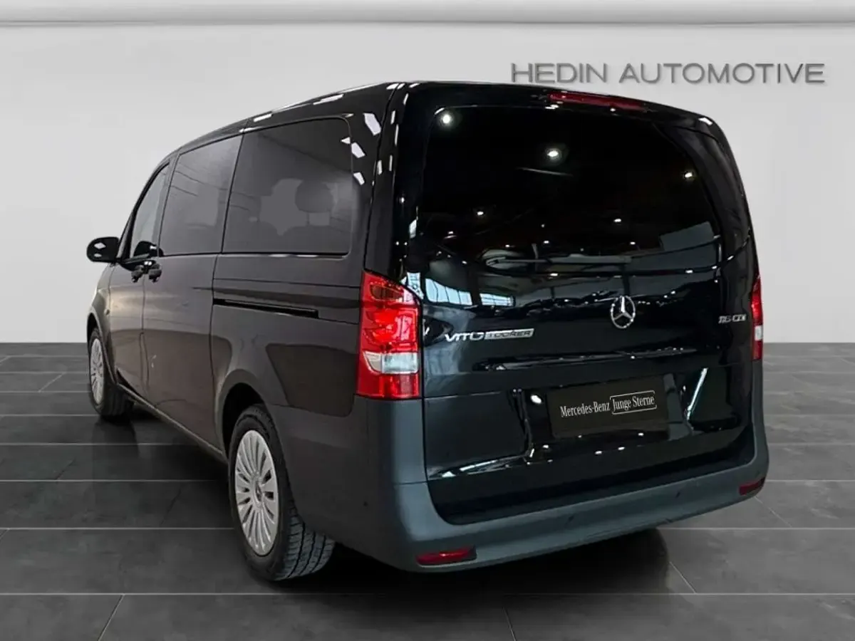 Gebraucht Mercedes Vito 163 PS (119 kW) 2025 Schwarz Van