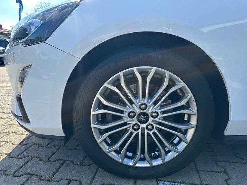 Gebraucht Ford Focus Titanium 182 PS (133 kW) 2019 Frost weiß Kombi