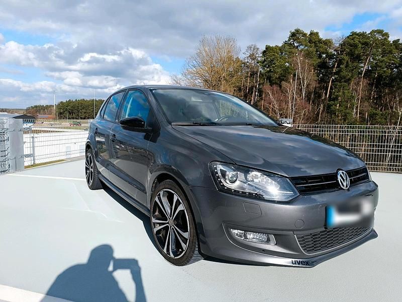 Gebraucht VW Polo Style 85 PS (62 kW) 2011 Grau Kleinwagen