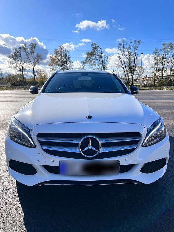 Gebraucht Mercedes C220 170 PS (125 kW) 2014 Weiß Kombi