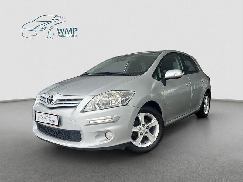 Gebraucht Toyota Auris Edition 132 PS (97 kW) 2011 Silber Kleinwagen