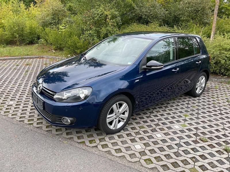 Blau Gebraucht 2012 VW Golf VI Match Limousine | 4.999 € (Fairer Preis) - Bild 1/4