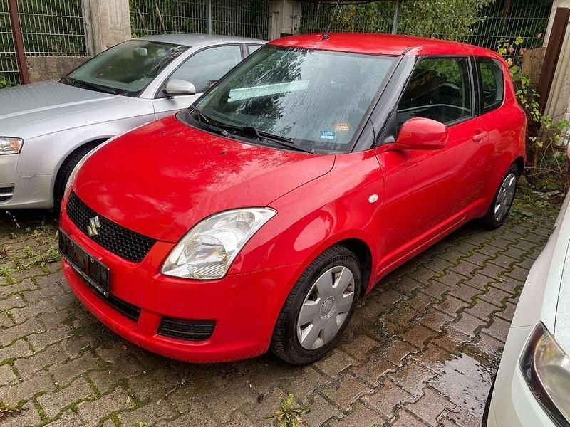 Gebraucht Suzuki Swift 92 PS (67 kW) 2010 Rot Kleinwagen