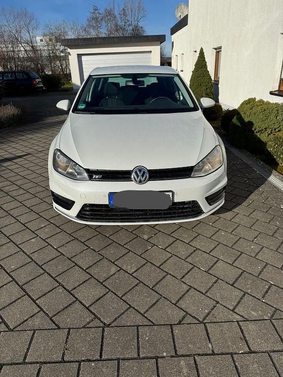 Gebraucht VW Golf VII LOUNGE 150 PS (110 kW) 2015 Weiß Limousine