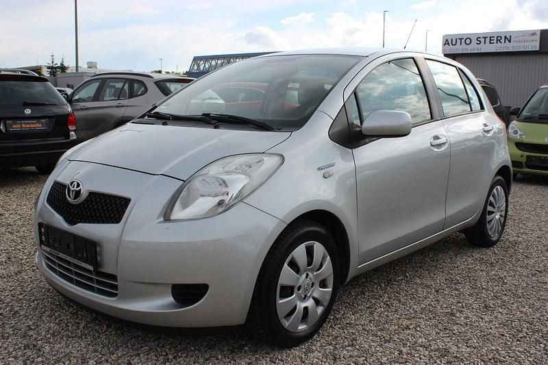 Gebraucht Toyota Yaris Sol 87 PS (63 kW) 2006 Silber Kleinwagen