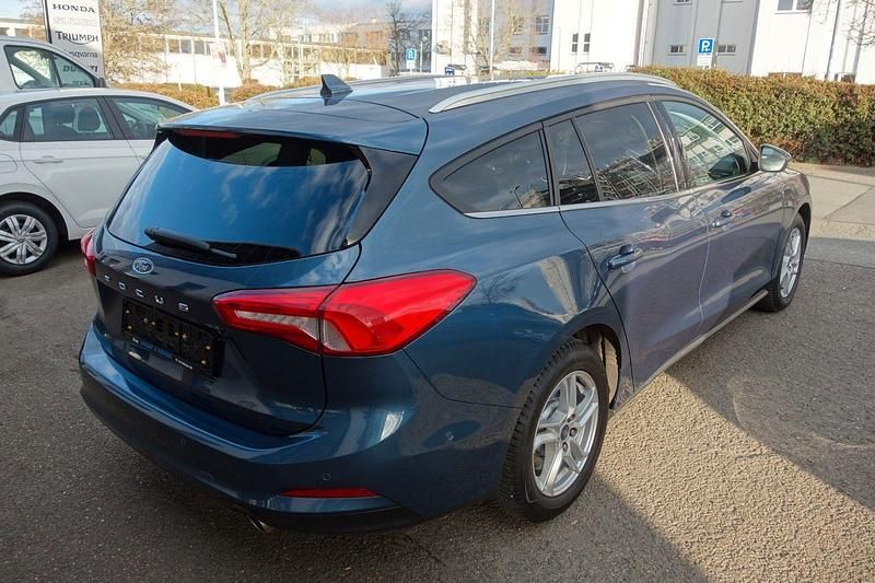 Gebraucht Ford Focus Cool & Connect 125 PS (91 kW) 2021 Blau Kombi