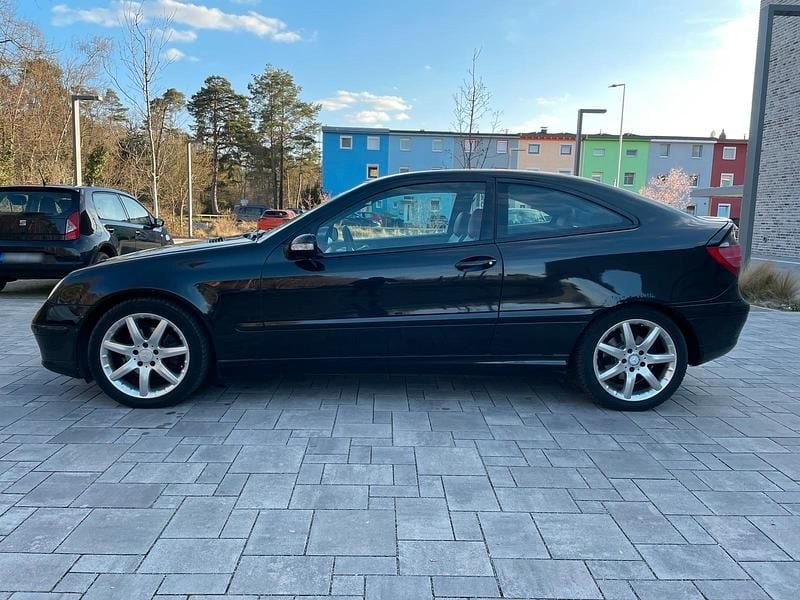 Gebraucht Mercedes CLC200 160 PS (117 kW) 2002 Schwarz Kleinwagen