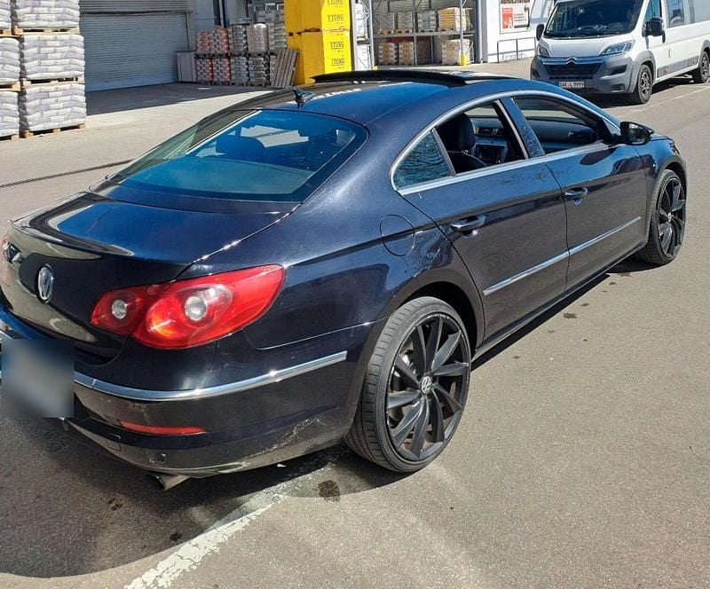 Second-hand VW Passat 299 CP (219 kW) 2008 Negru Berlinǎ