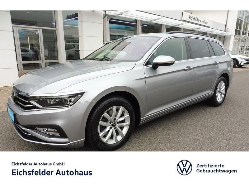 Silber Gebraucht 2023 VW Passat Business Kombi | 29.000 € (Teuer) - Bild 1/4