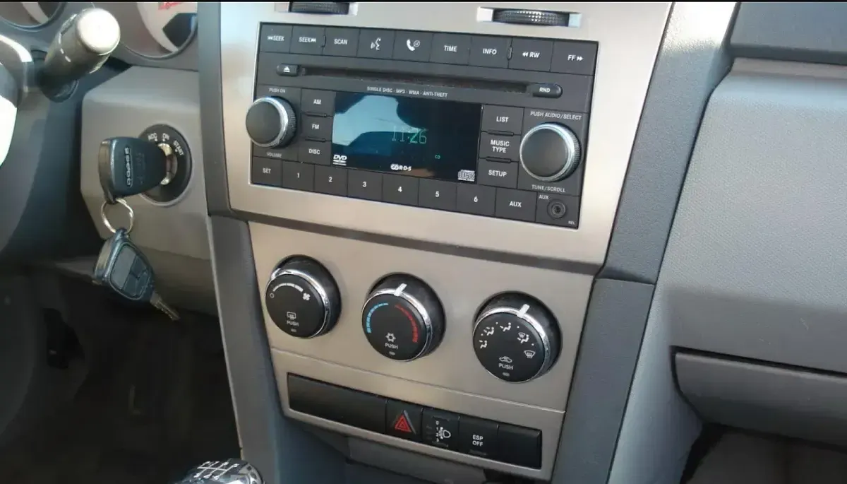 Second-hand Dodge Avenger 140 CP (102 kW) 2007 Negru Berlinǎ