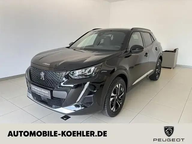 Perla nera (schwarz) Gebraucht 2023 Peugeot 2008 Allure SUV | 19.930 € (Etwas zu teuer) - Bild 1/4