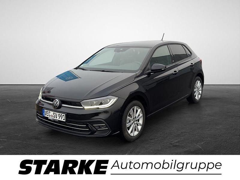 Gebraucht VW Polo Style 95 PS (69 kW) 2025 Schwarz (deep black perleffekt) Limousine
