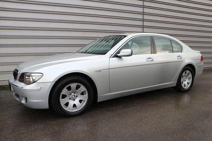 Silber Gebraucht 2005 BMW 730 Limousine | 19.990 € - Bild 1/4