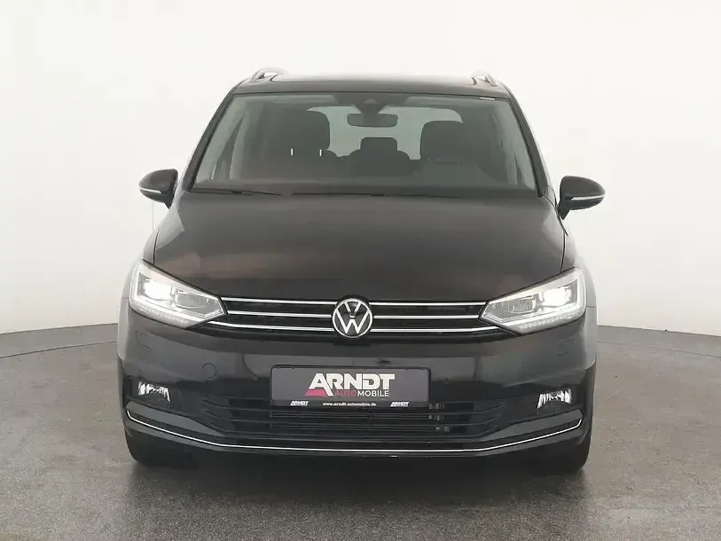 Gebraucht VW Touran Highline 150 PS (110 kW) 2025 Deep black perleffekt Van / Kleinbus