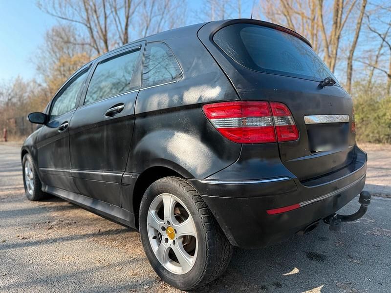 Gebraucht Mercedes B170 115 PS (84 kW) 2006 Schwarz Van / Kleinbus