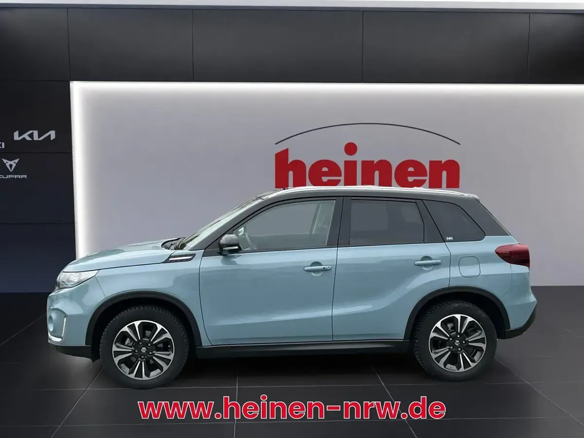 Gebraucht Suzuki Vitara Comfort+ 129 PS (94 kW) 2023 Schwarz SUV