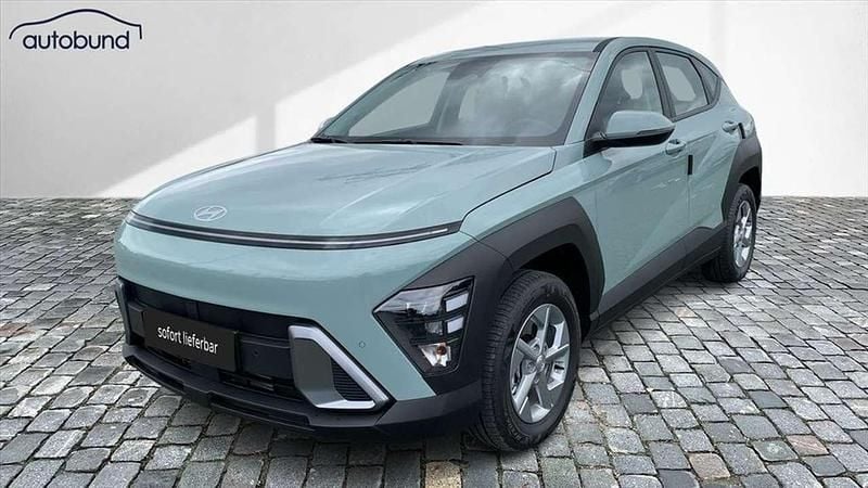Grün / miragegrün Neu 2025 Hyundai Kona Comfort SUV | 23.970 € (Guter Preis) - Bild 1/4