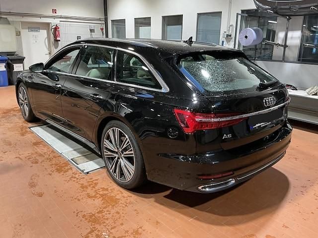 Gebraucht Audi A6 Design 299 PS (219 kW) 2023 Schwarz Kombi