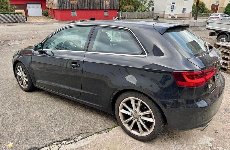 Gebraucht Audi A3 Ambiente 150 PS (110 kW) 2012 Schwarz Kleinwagen