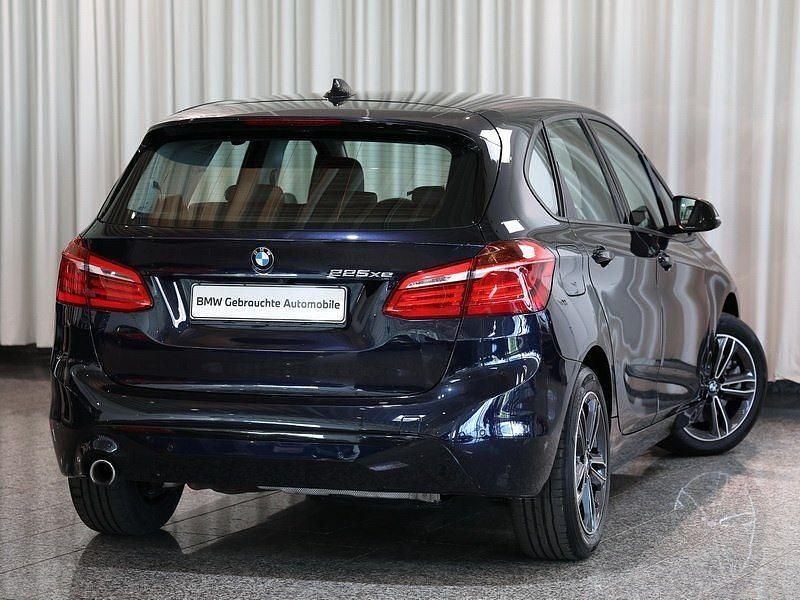 Gebraucht BMW 225 Active Tourer iPerformance 224 PS (164 kW) 2020 Blau Van / Kleinbus