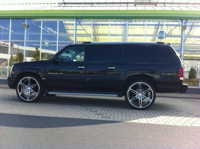 Gebraucht Cadillac Escalade 349 PS (256 kW) 2003 Schwarz SUV