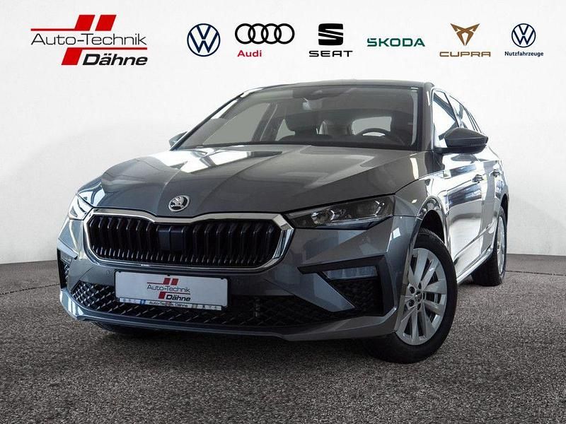 Grau Gebraucht 2024 Skoda Scala Selection Kleinwagen | 25.480 € (Etwas zu teuer) - Bild 1/4