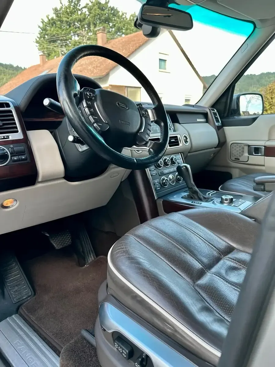 Gebraucht Land Rover Range Rover 272 PS (200 kW) 2009 Gold SUV