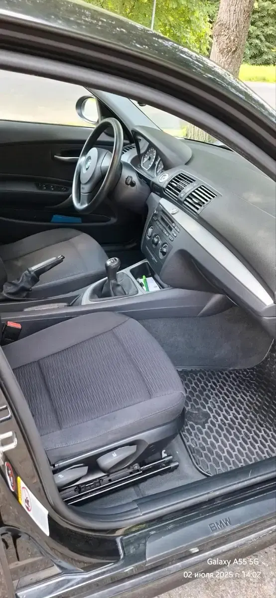 Gebraucht BMW 116 122 PS (89 kW) 2009 Schwarz Kleinwagen