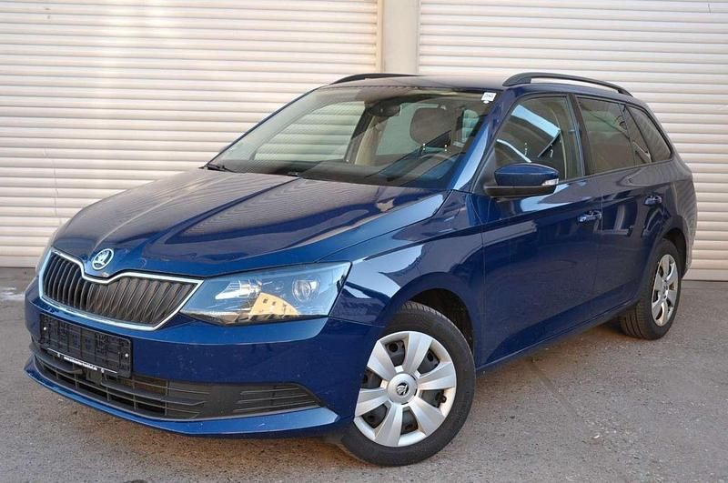 Pacificblau Gebraucht 2017 Skoda Fabia Kleinwagen | 5.790 € (Fairer Preis) - Bild 1/4