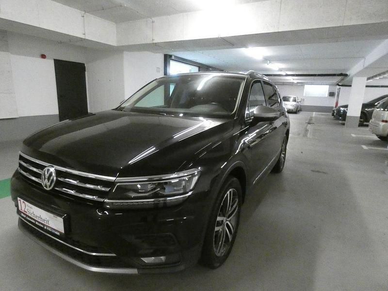 Deep black Gebraucht 2020 VW Tiguan Allspace Highline SUV | 25.600 € (Fairer Preis) - Bild 1/4