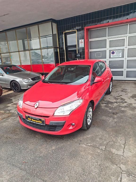 Gebraucht Renault Mégane 101 PS (74 kW) 2009 Rot Limousine