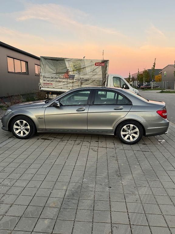 Silber Gebraucht 2011 Mercedes C220 Limousine | 6.000 € (Fairer Preis) - Bild 1/4