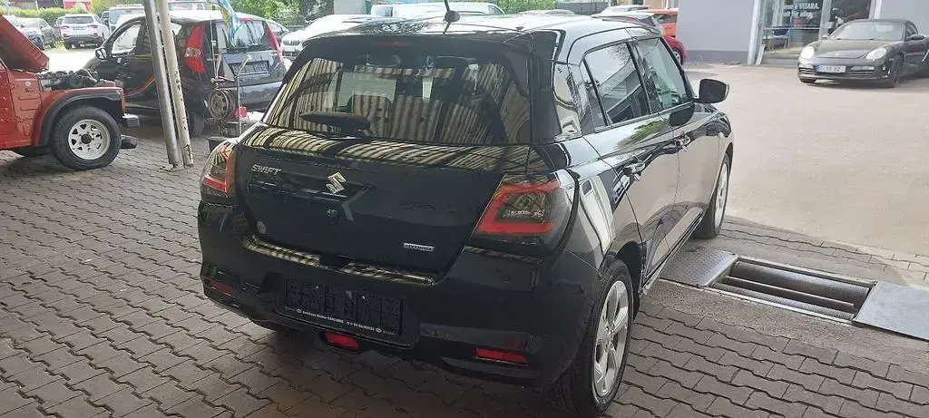 Neu Suzuki Swift Comfort 83 PS (61 kW) 2026 Schwarz Kleinwagen