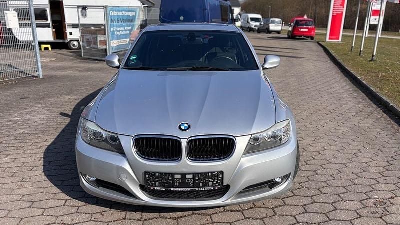 Gebraucht BMW 320 Comfort Edition 170 PS (125 kW) 2009 Silber Kombi