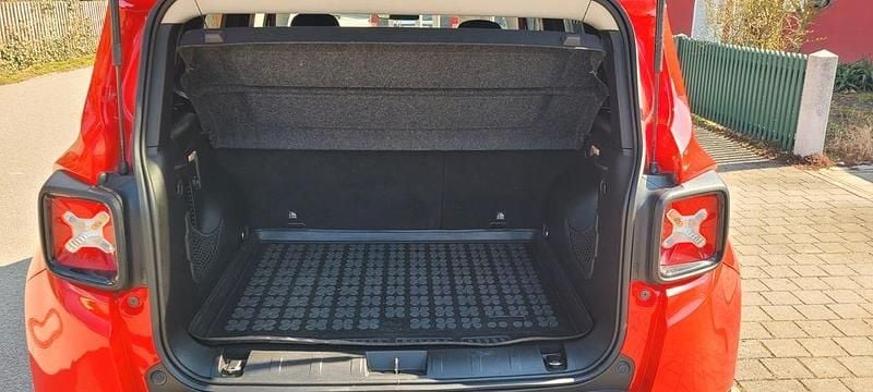 Gebraucht Jeep Renegade 110 PS (80 kW) 2017 Rot SUV