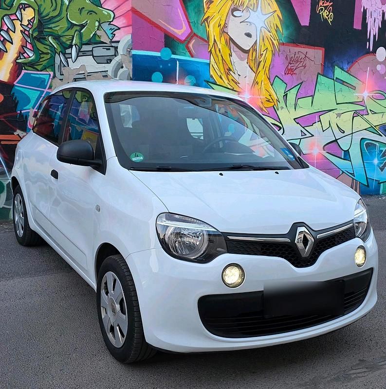 Second-hand Renault Twingo 70 CP (51 kW) 2016 Alb Hatchback