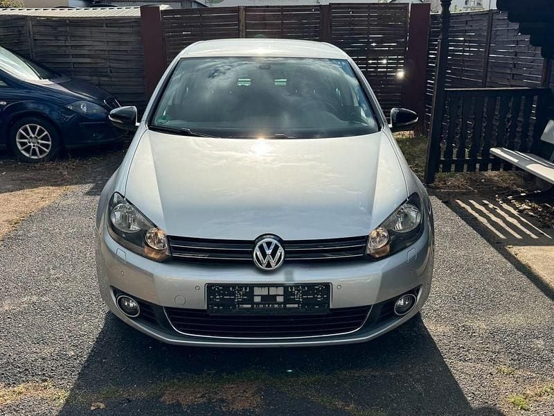 Silber Gebraucht 2012 VW Golf VI Style Limousine | 10.750 € (Teuer) - Bild 1/4