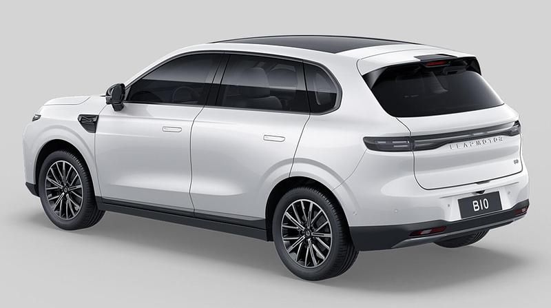 Neu Leapmotor B10 160 kW (218 PS) 2025 Light white SUV