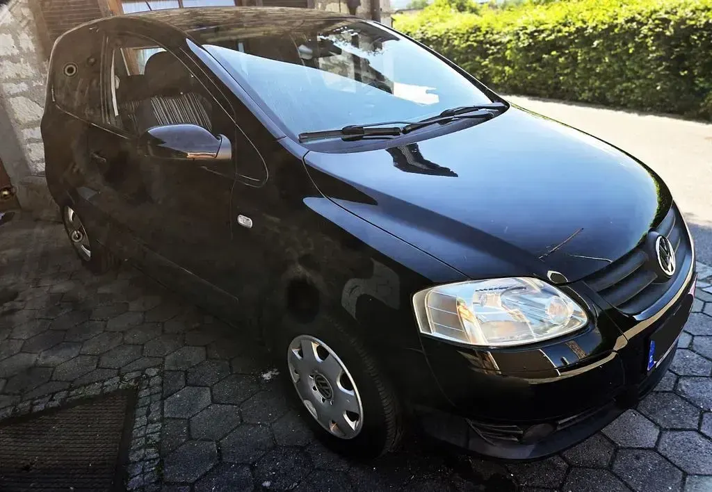 Gebraucht VW Fox 54 PS (39 kW) 2007 Schwarz Kleinwagen