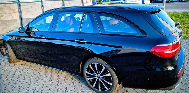 Gebraucht Mercedes 220 194 PS (142 kW) 2017 Schwarz Kombi