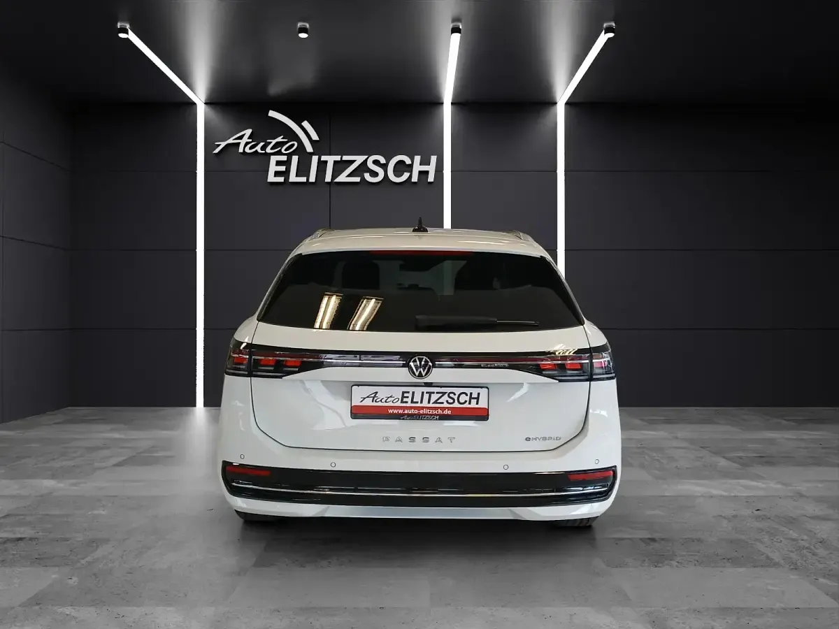 Neu VW Passat Business 150 PS (110 kW) 2026 Pure white Kombi