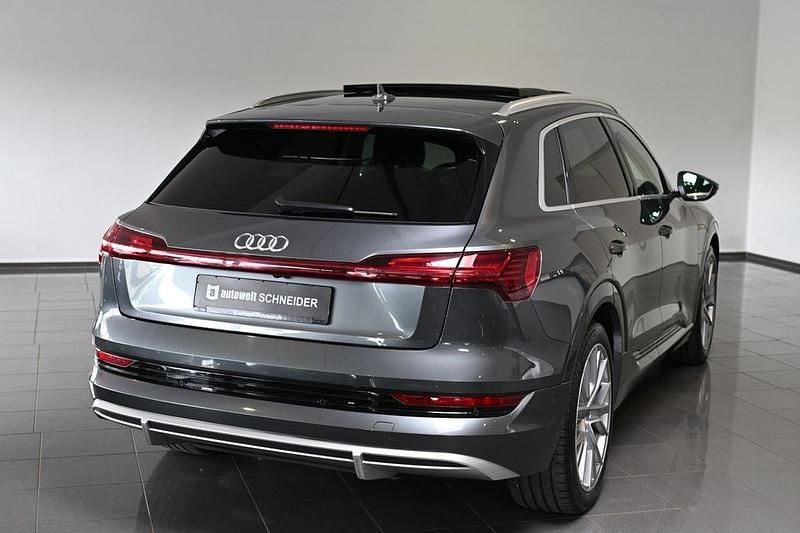 Gebraucht Audi e-tron S-Line 300 kW (408 PS) 2020 Grau daytonagrau perleffekt (metallic) SUV