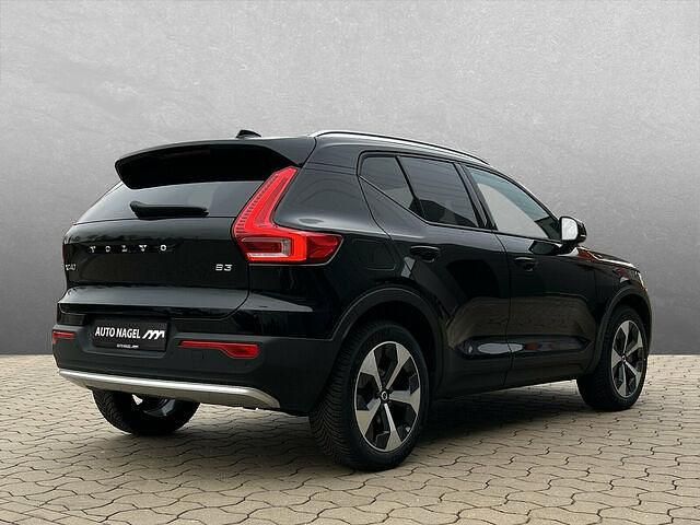 Gebraucht Volvo XC40 Core 163 PS (119 kW) 2024 Onyx black SUV