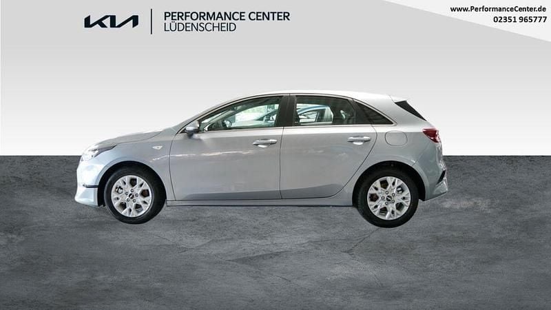 Gebraucht Kia Ceed Comfort 140 PS (102 kW) 2025 Silber Kleinwagen