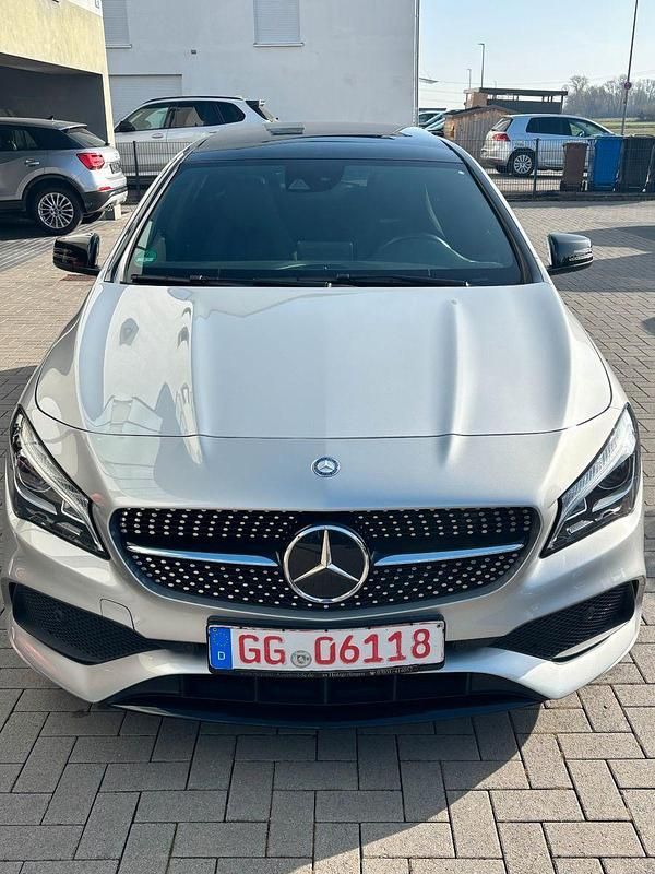 Gebraucht Mercedes CLA200 156 PS (114 kW) 2017 Silber Kombi